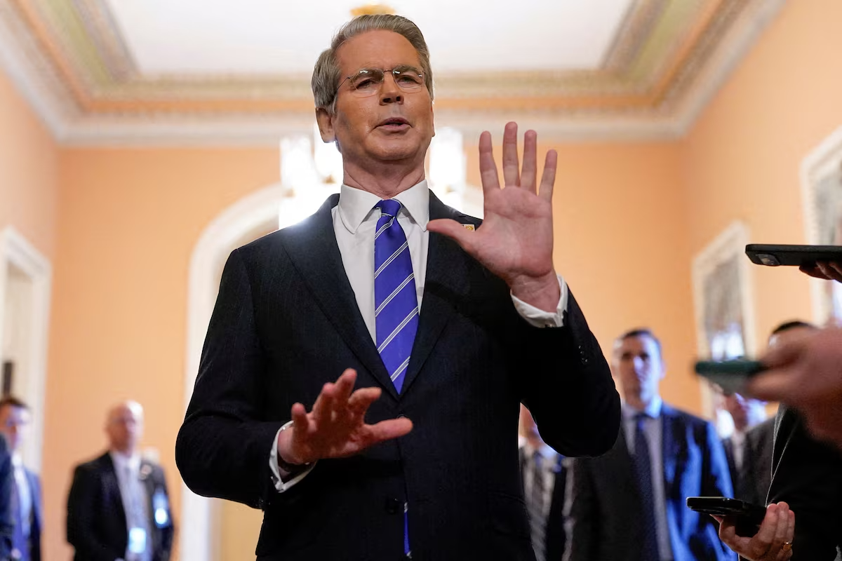 Mỹ áp lệnh trừng phạt với hoạt động dầu mỏ của Iran