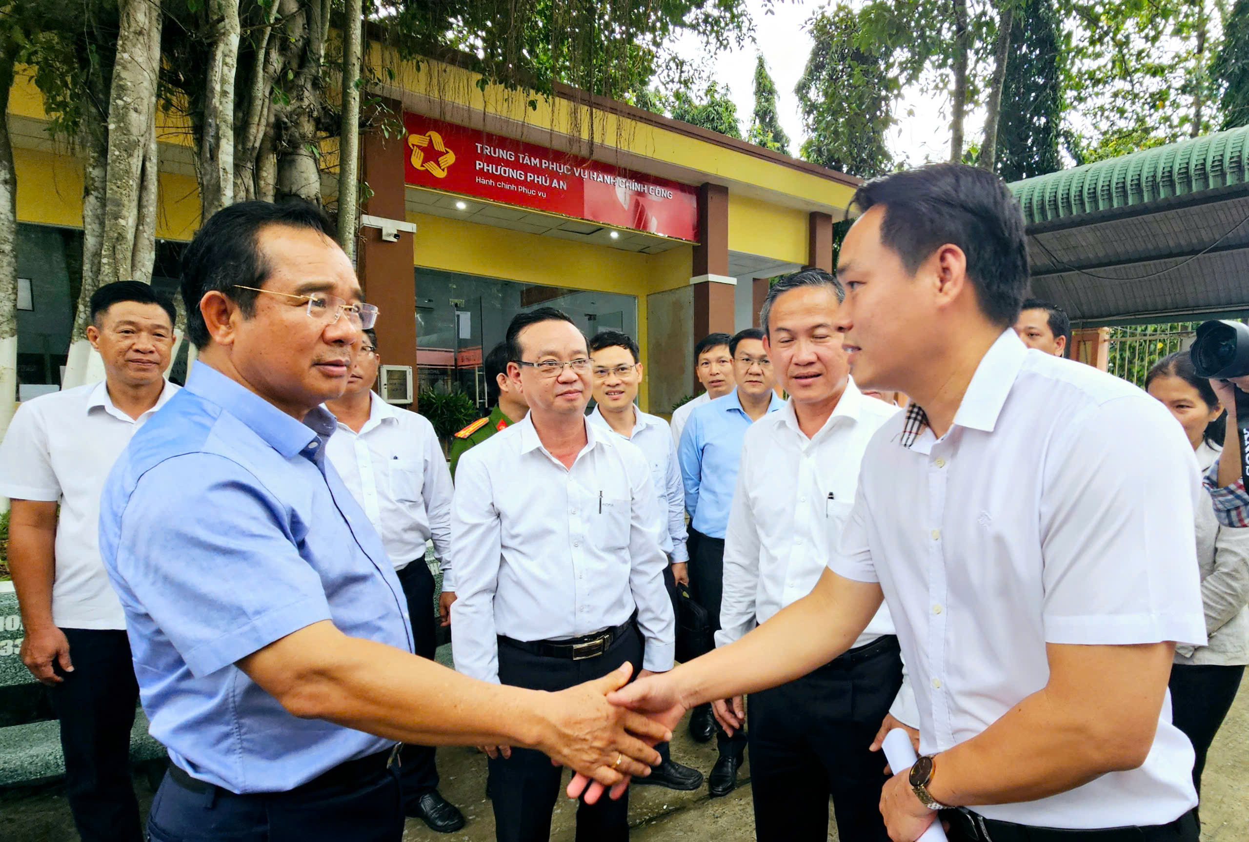 Chủ tịch TP.HCM kiểm tra hoạt động 36 xã, phường ở Bình Dương cũ