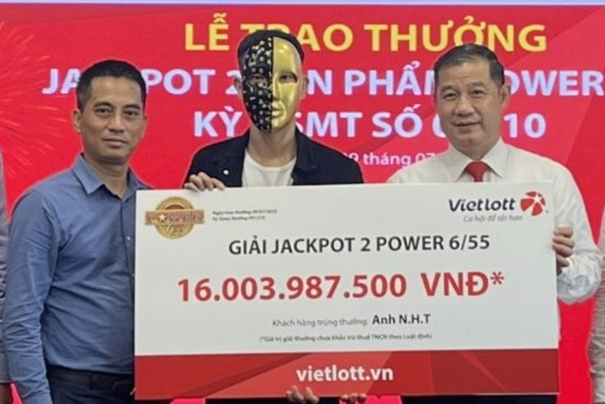 Một công nhân ở TP.HCM trúng số hơn 16 tỷ đồng nhờ ngày sinh của vợ con