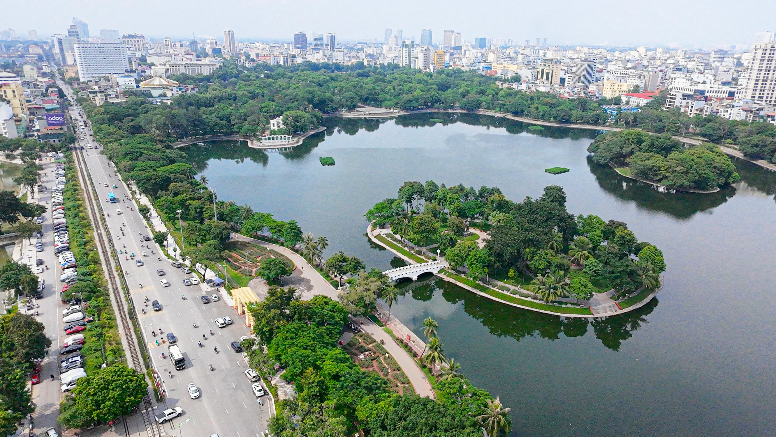 Công viên Thống Nhất hồi sinh mạnh mẽ sau khi hạ rào