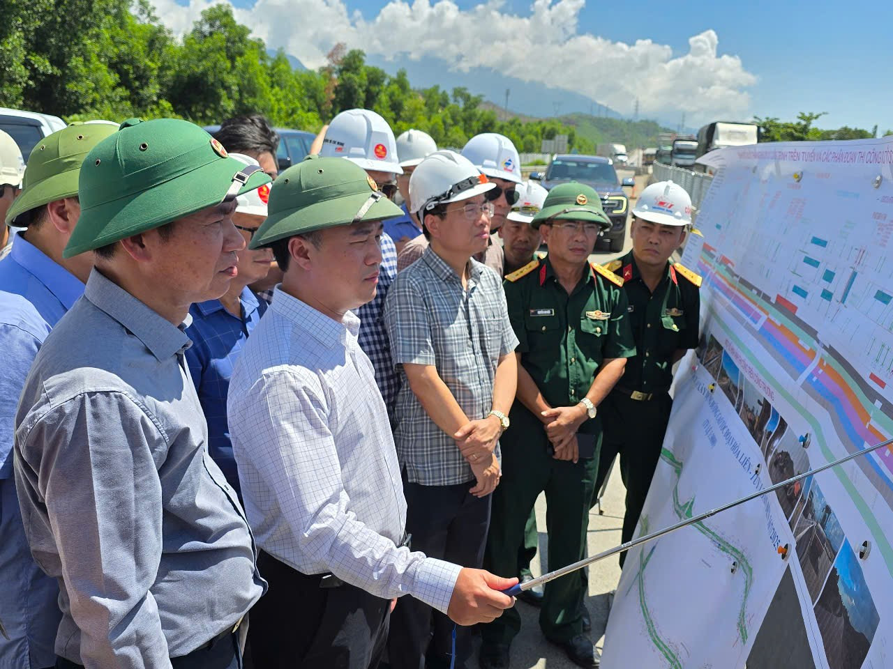 Thứ trưởng Bộ Xây dựng: Cao tốc Hòa Liên - Túy Loan phải thông xe trước 19/8