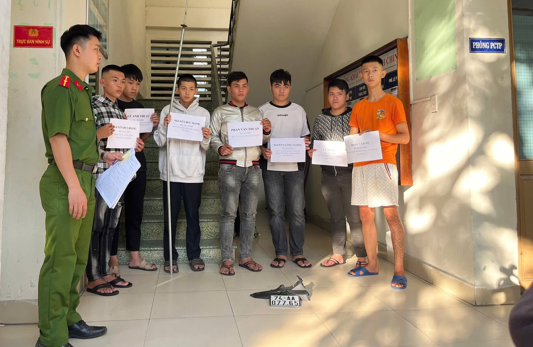 Nhóm thanh thiếu niên vô cớ truy đuổi, chém người đi đường ở Đà Nẵng