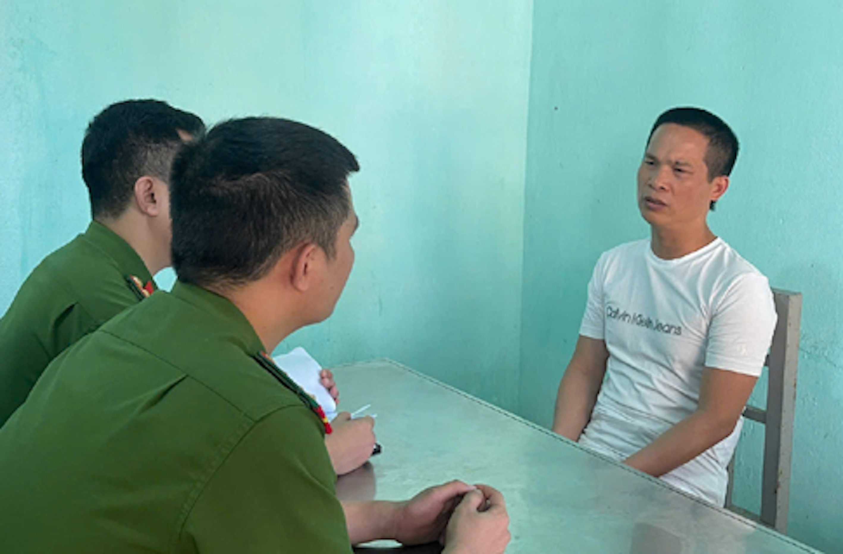 Băng nhóm giang hồ núp bóng doanh nghiệp do Ý 'ẻng' cầm đầu manh động cỡ nào?