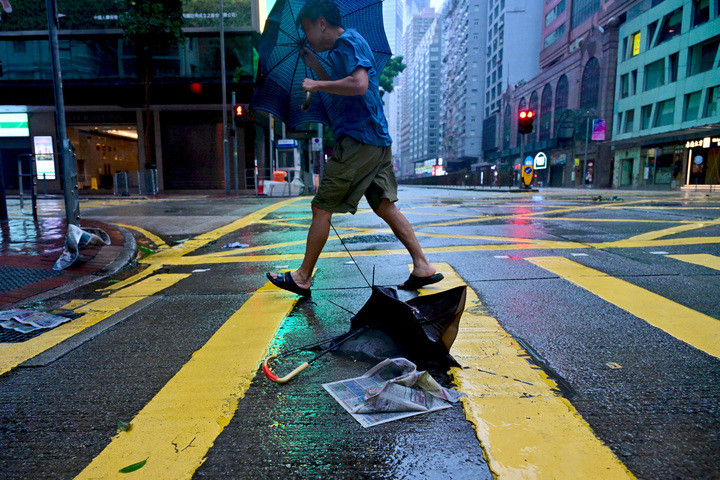 Trung Quốc nâng mức ứng phó khẩn cấp lên cấp độ III với bão Wipha