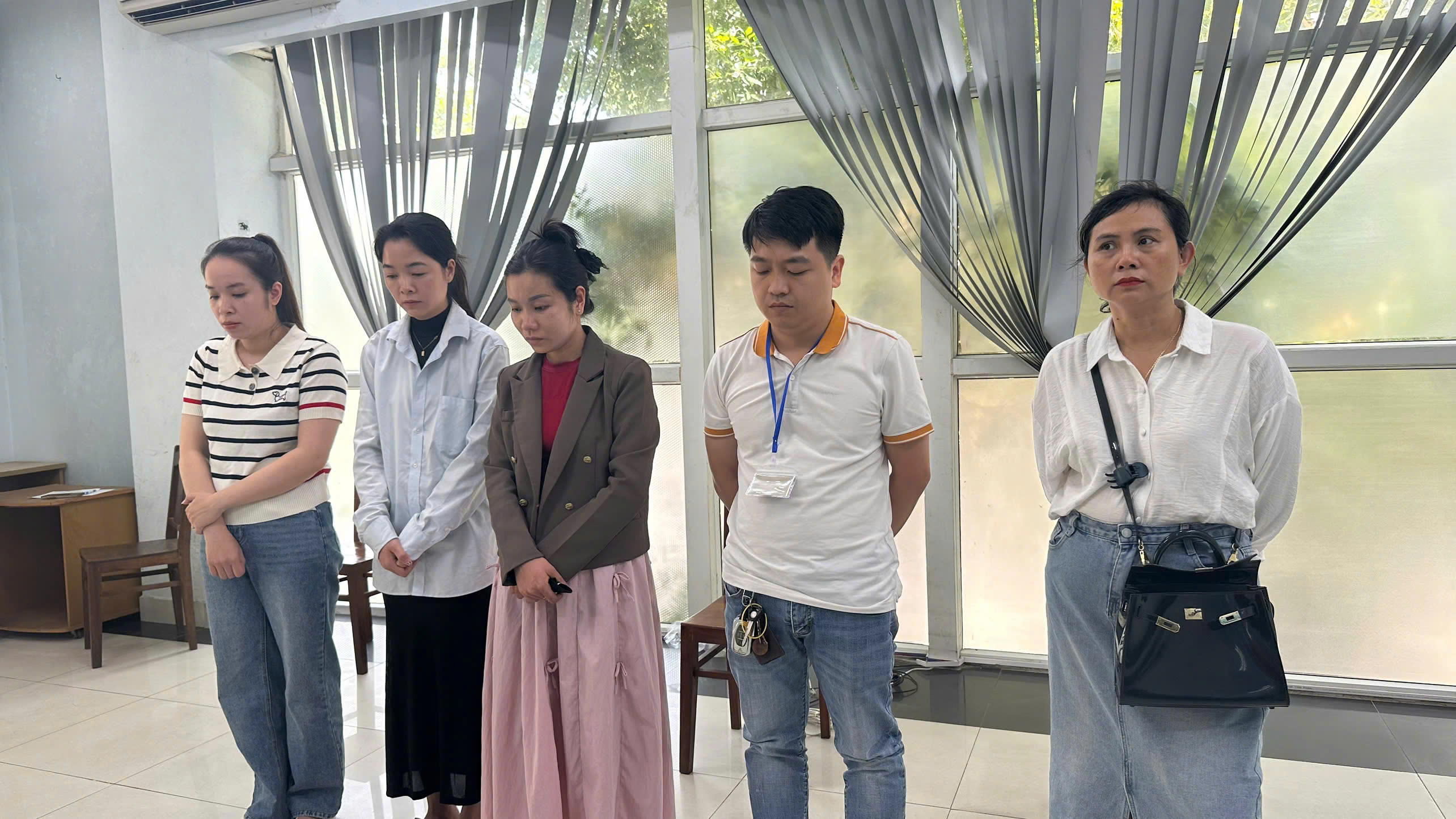 Phòng khám tuyển bác sĩ rởm ở Đà Nẵng: Thực hiện hàng chục ca tiểu phẫu mỗi ngày