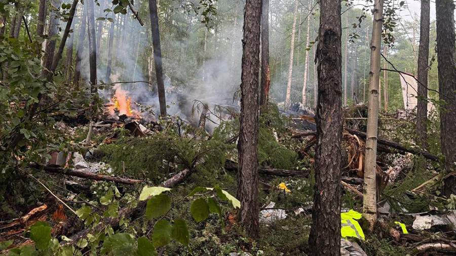 Khoảnh khắc cuối cùng trước khi máy bay Nga chở gần 50 người đâm vào núi 