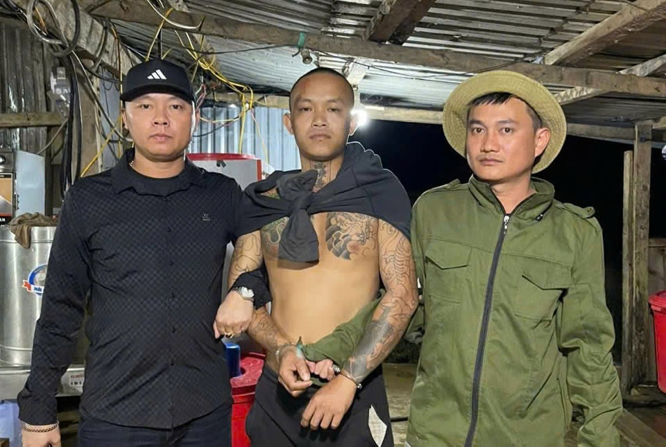 Công an xã ở Đà Nẵng bắt nghi phạm trong đường dây mua bán người 