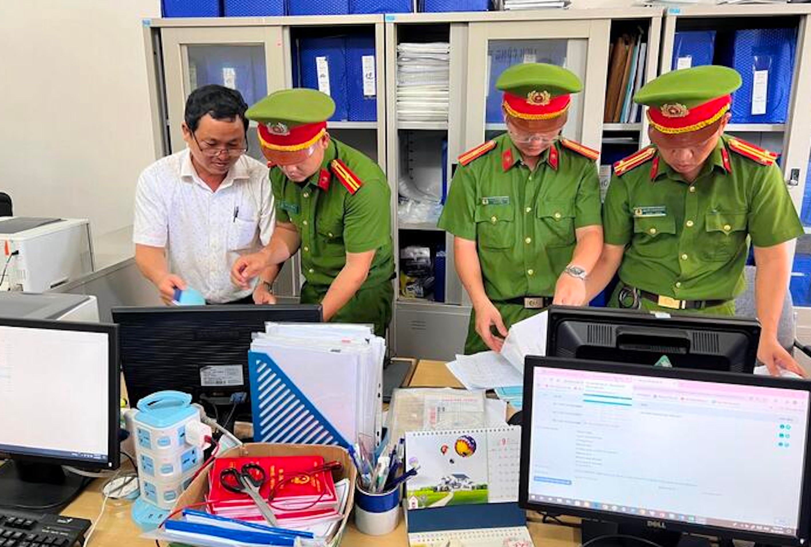 Khởi tố nguyên Chi cục trưởng Chi cục Thủy sản Thành phố Huế