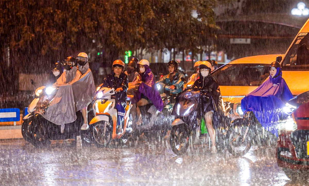 Dự báo thời tiết 10 ngày: Bắc - Trung Bộ mưa to và dông kéo dài sau đợt nắng gắt