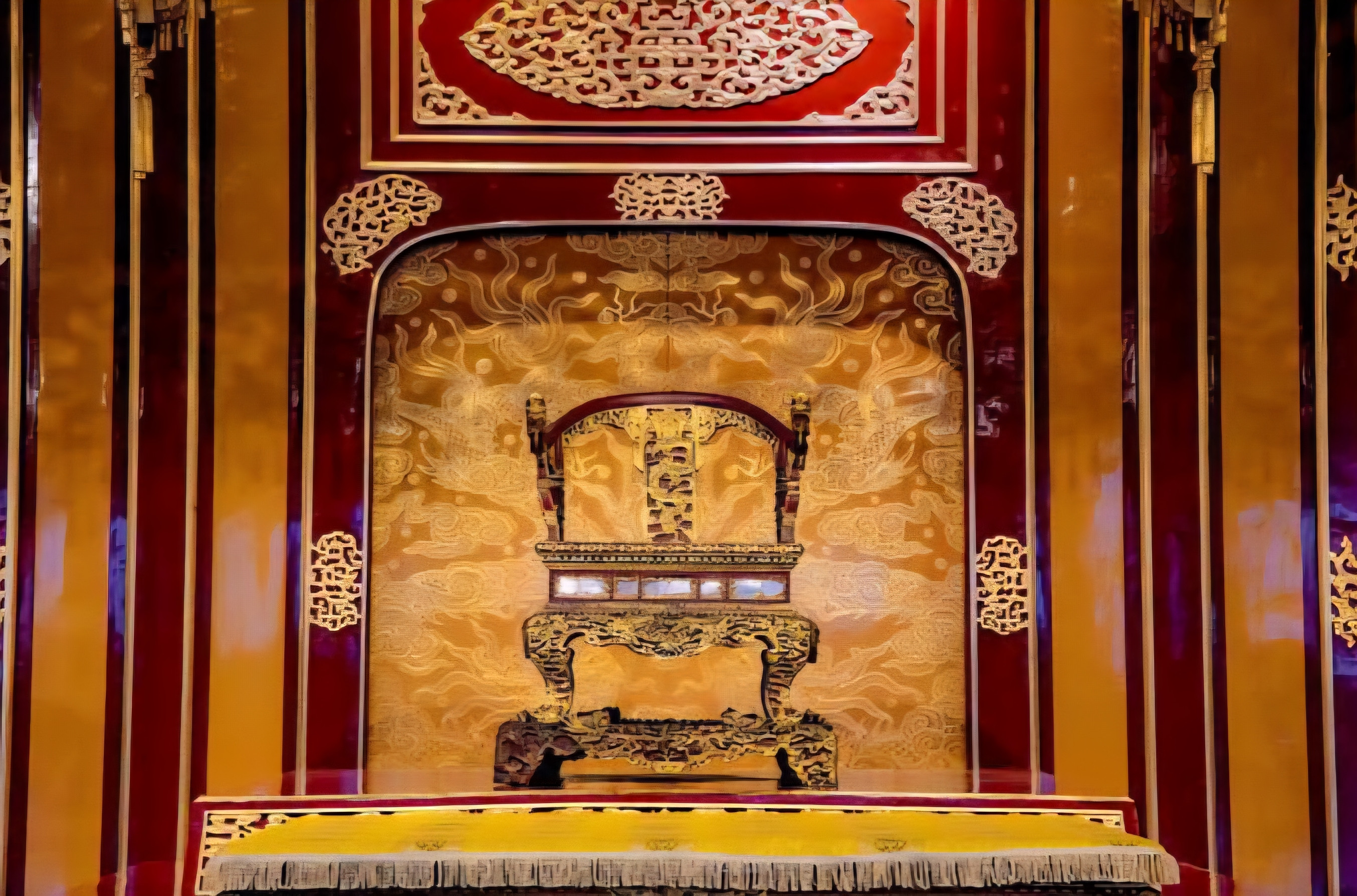 9 bước phục chế bảo vật quốc gia Ngai vua triều Nguyễn bị phá hoại