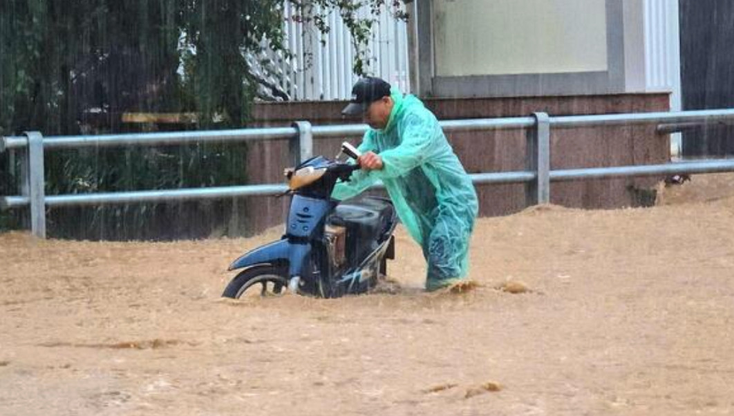 Dự báo thời tiết 10 ngày tới: Kết thúc nắng nóng, từ Bắc vào Nam hứng mưa dông