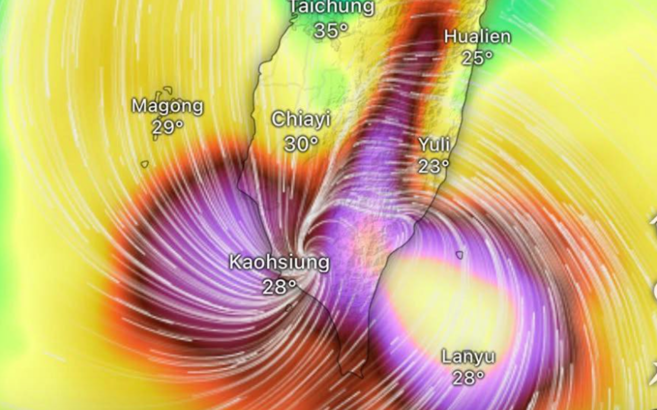 Bão Podul đổ bộ Đài Loan: Hơn 100 người bị thương, 8.000 người phải sơ tán