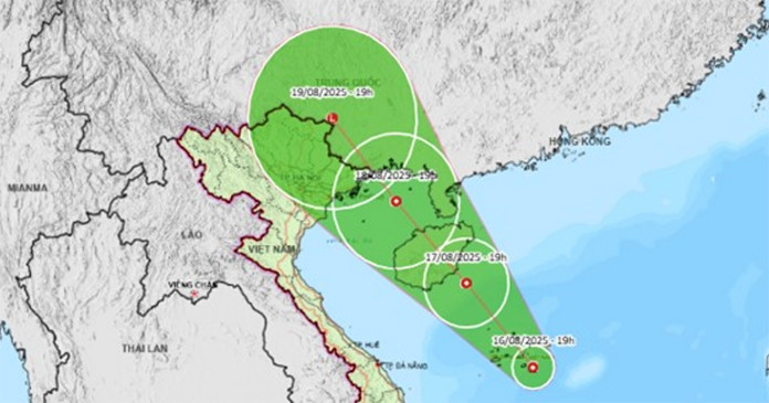 Áp thấp nhiệt đới hình thành trên Biển Đông, hướng vào vịnh Bắc Bộ