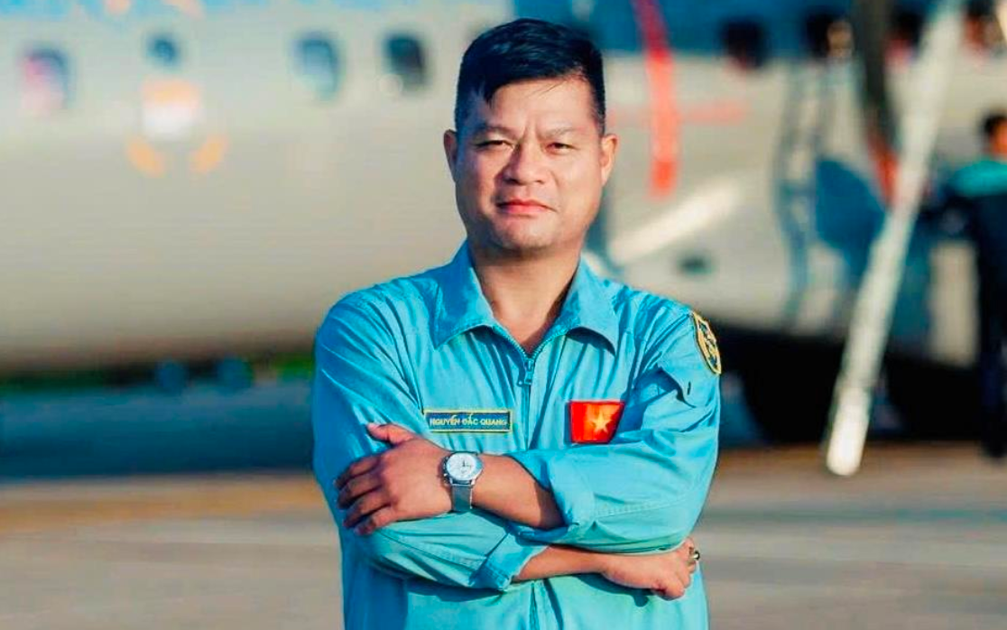 Người dẫn nhịp biên đội 'ngựa thồ' CASA trên bầu trời thao luyện A80