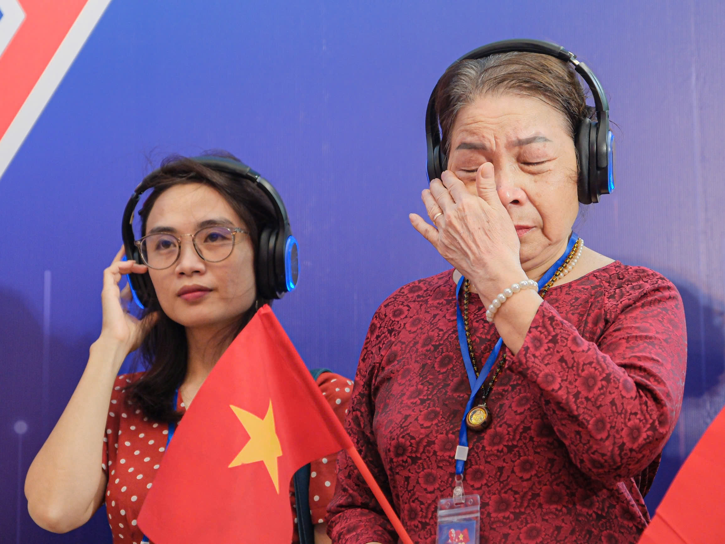 Khoảnh khắc xúc động của khán giả khi 'xuyên không' về ngày 2/9/1945 lịch sử