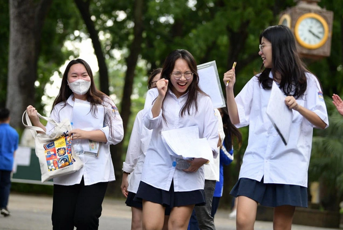 Điểm chuẩn trường Đại học Ngoại ngữ  - Tin học TP.HCM từ 15 - 20 