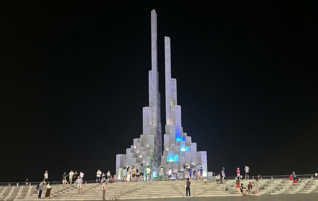 Công trình 128 tỷ từng đoạt giải quốc tế, hỏng đèn nhiều tháng chưa được sửa