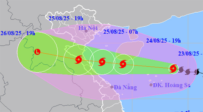 Bão số 5 Kajiki rất nguy hiểm, liên tục tăng cấp hướng về đất liền Trung Bộ