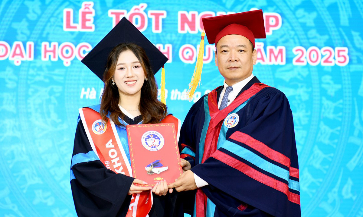 Đại học Kinh tế Quốc dân trao bằng tốt nghiệp cho hơn 4.600 tân cử nhân