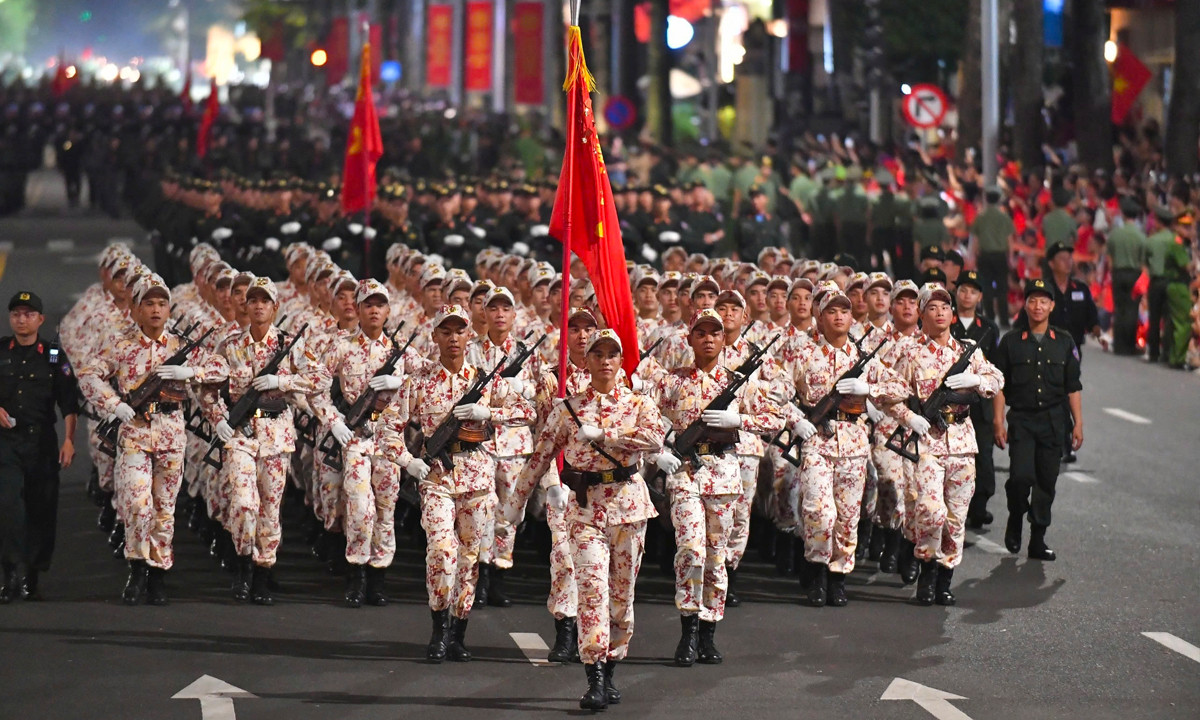 Tối nay, tổng hợp luyện diễu binh, diễu hành lần 2 tại Quảng trường Ba Đình