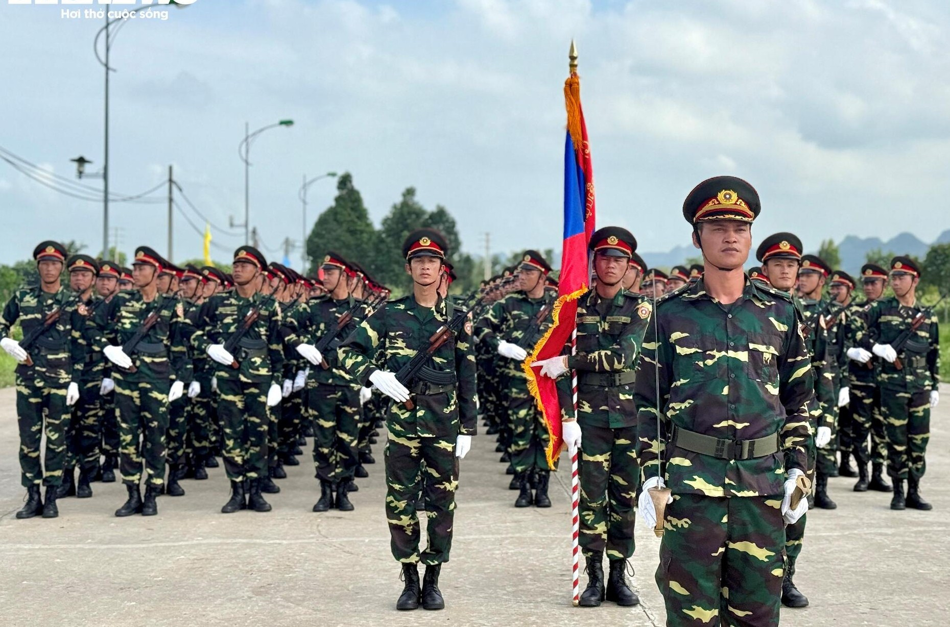 Quân đội Lào miệt mài tập luyện, sẵn sàng cho lần thứ 2 diễu binh tại Việt Nam