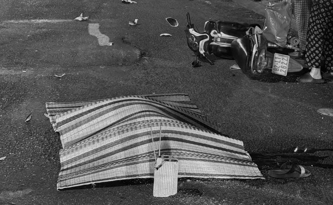 Tài xế xe đưa đón công nhân tông chết người rồi tiếp tục chạy 