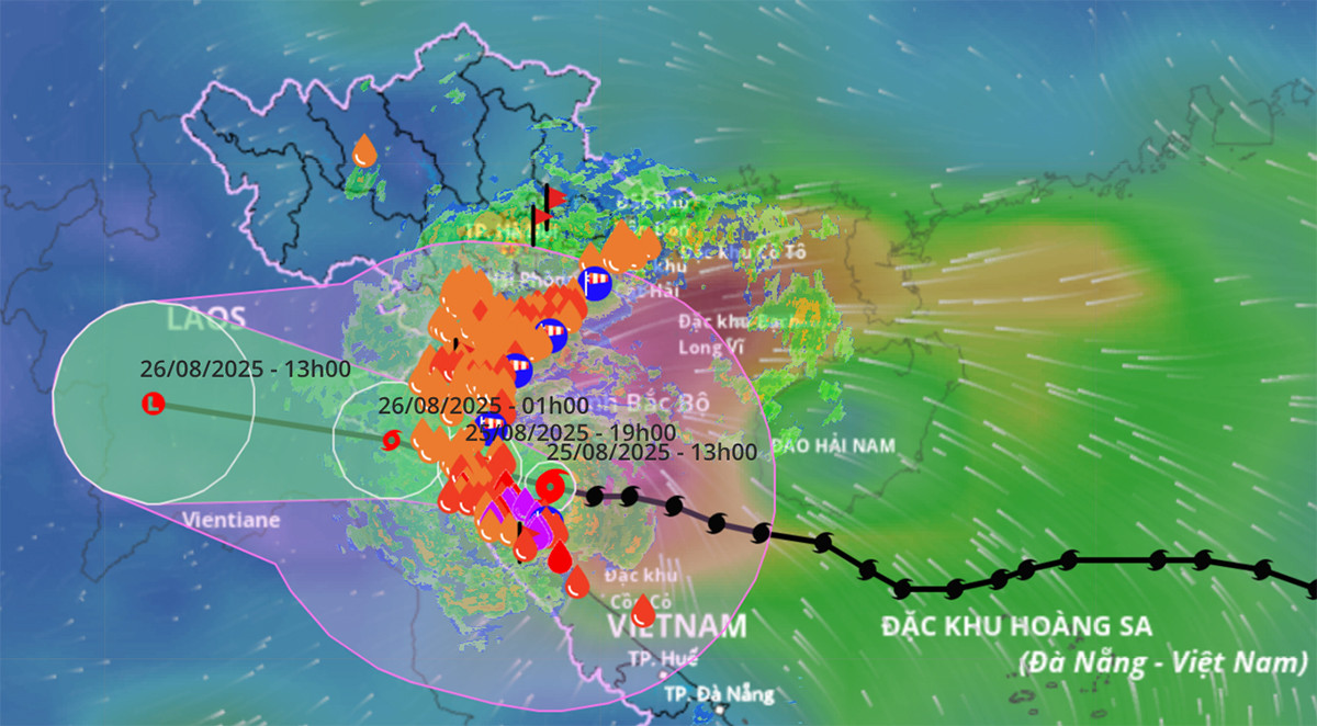 Bão số 5 Kajiki giảm 2 cấp ngay trước giờ đổ bộ đất liền miền Trung