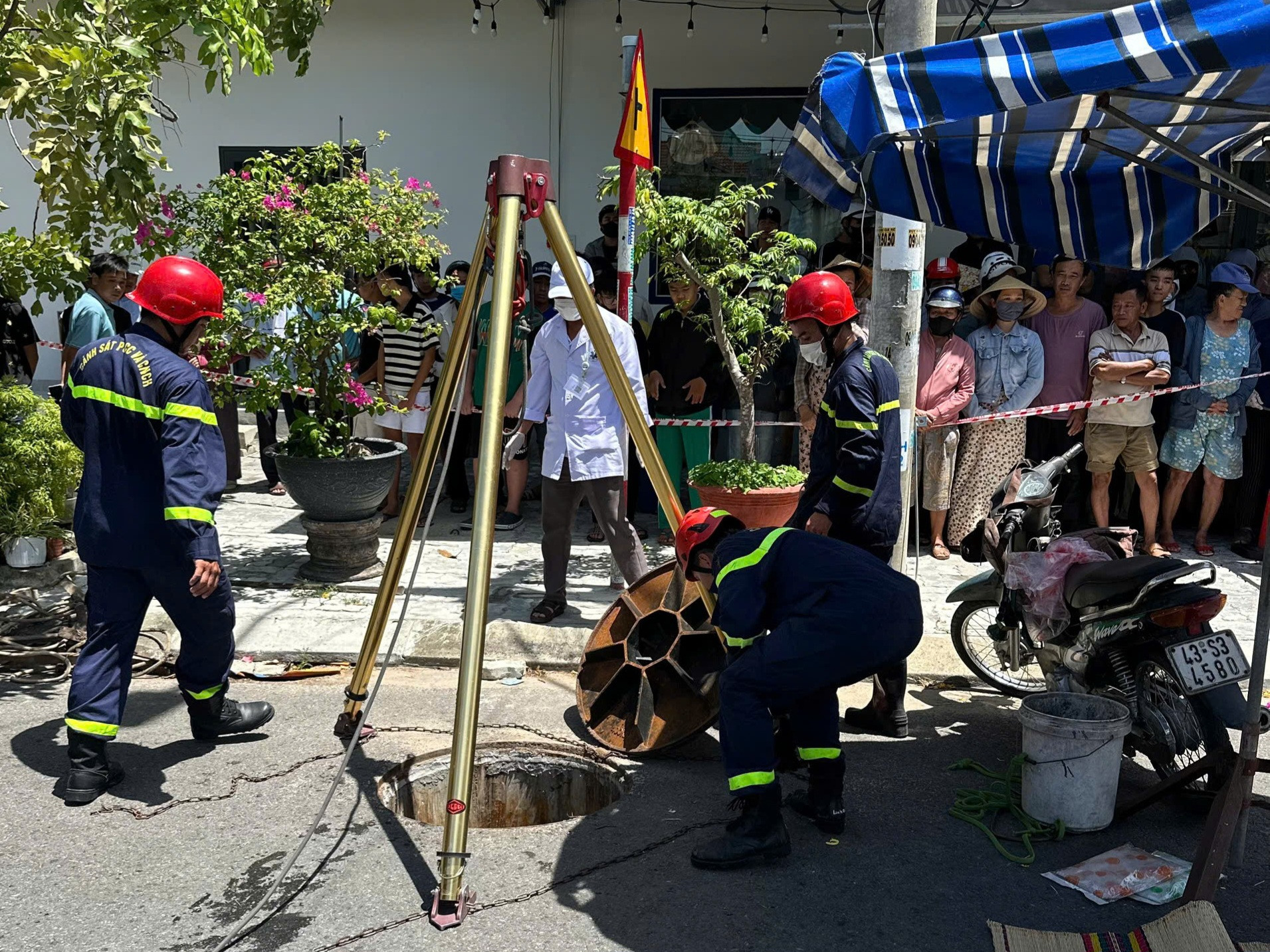 2 công nhân mắc kẹt, tử vong dưới cống ở Đà Nẵng