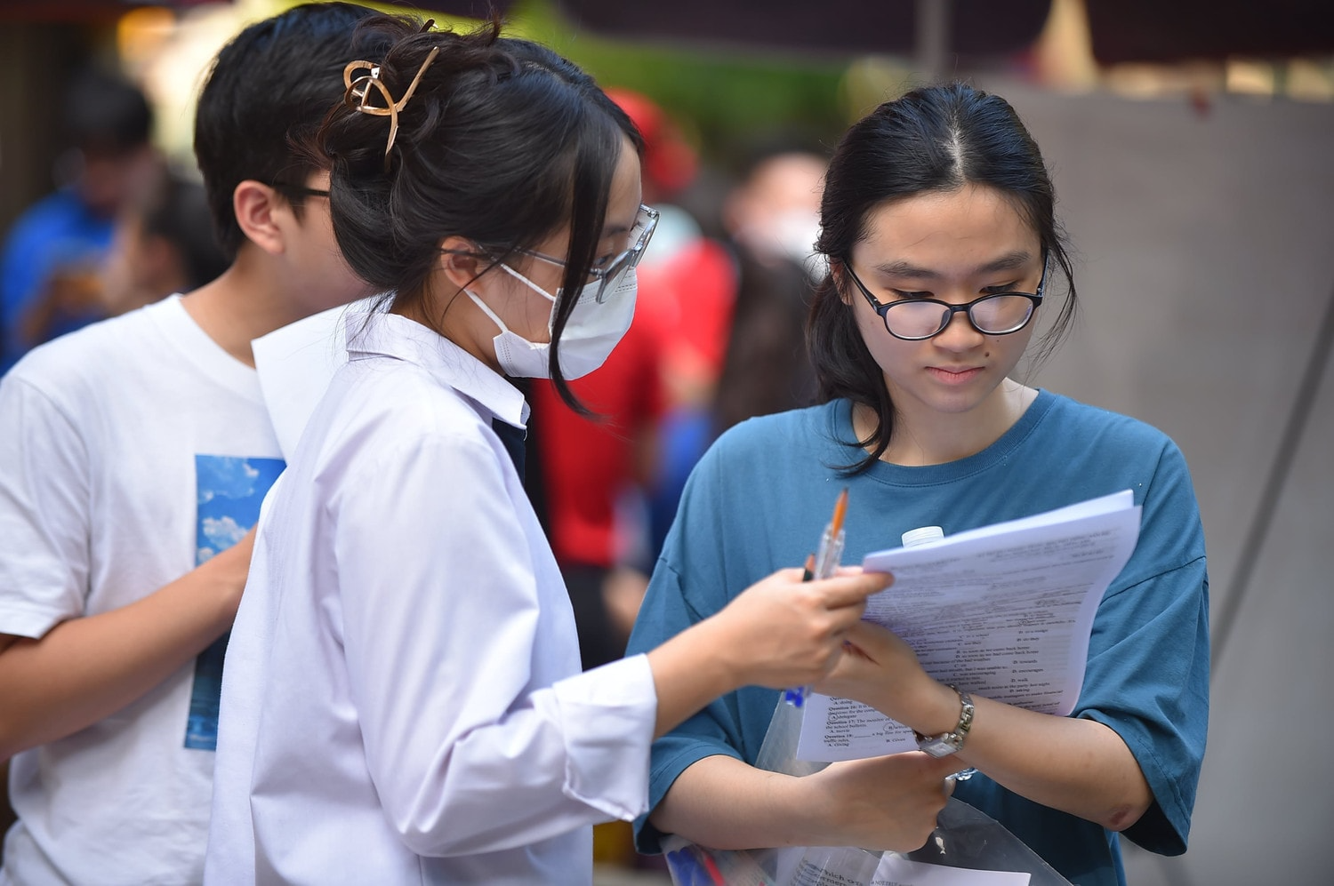 Mùa tuyển sinh lạ chưa từng có: Xét tuyển như canh bạc, thí sinh đỗ trượt mập mờ
