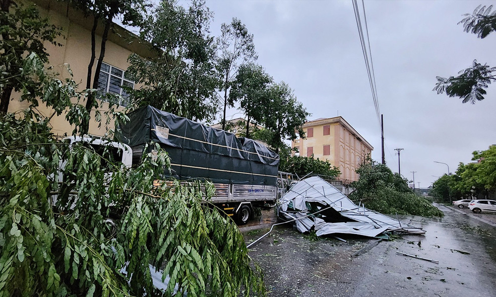 Hoàn lưu bão số 5 gây mưa lớn, Thủ tướng yêu cầu triệt để di dời dân vùng lũ