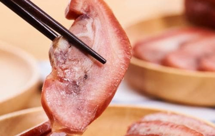 Ăn thủ lợn chưa chín, người đàn ông nguy kịch vì nhiễm liên cầu khuẩn