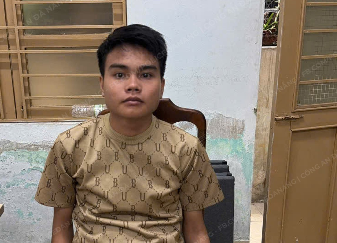 Nam thanh niên cầm dao khống chế, cướp xe máy của người phụ nữ ở Đà Nẵng