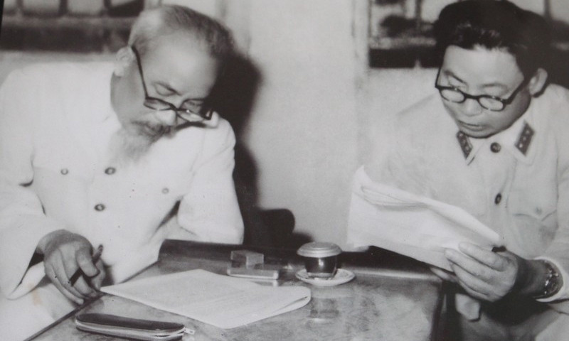 Bạn có biết Bộ trưởng Quốc phòng đầu tiên là ai?