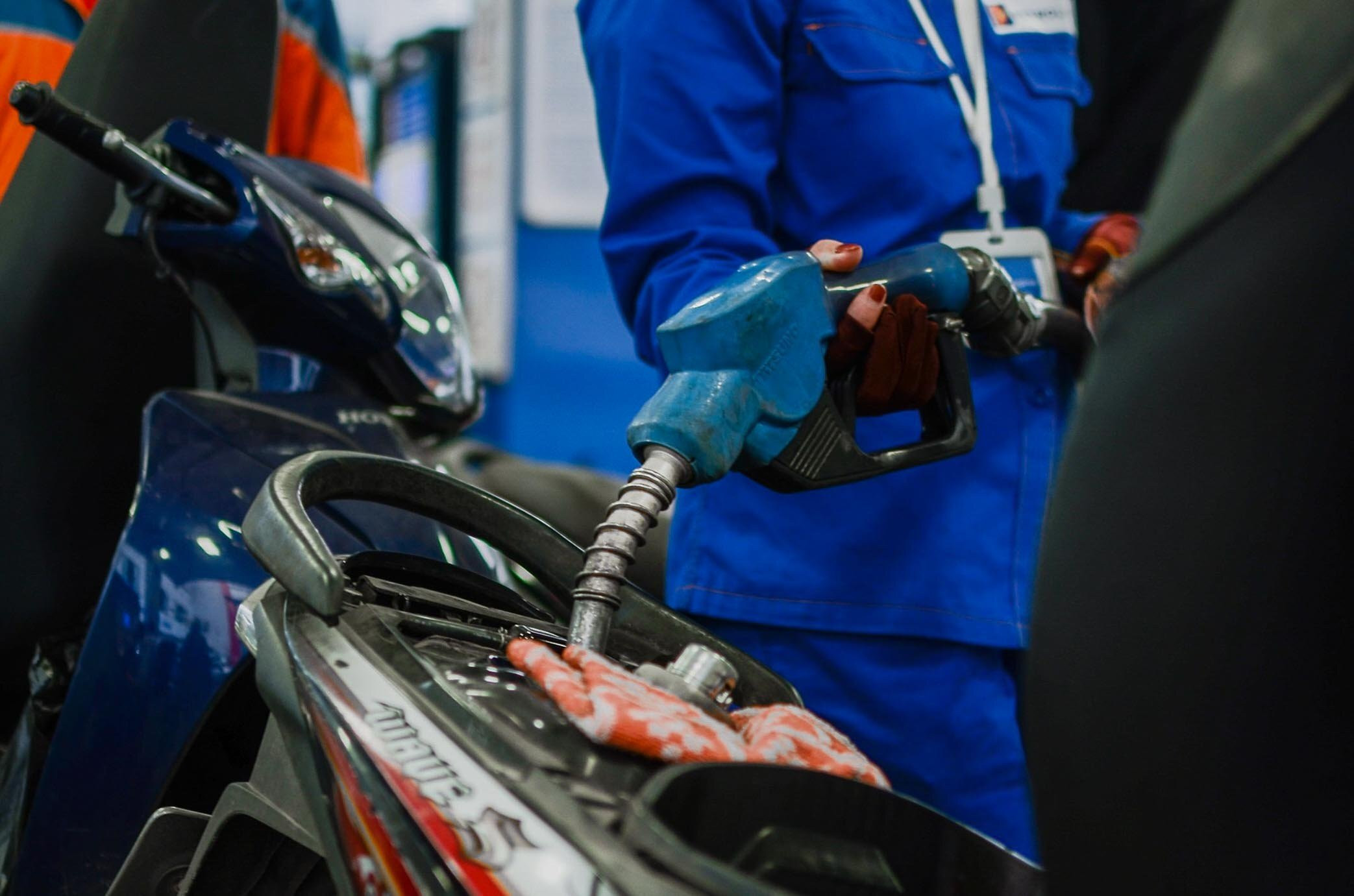 Ủy ban Thường vụ Quốc hội chốt mức thuế bảo vệ môi trường với xăng dầu 2026