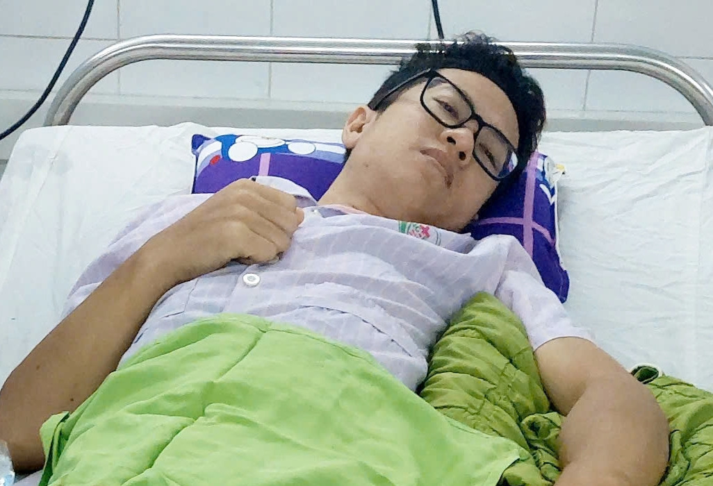 Bác sĩ từ chối phố thị về miền núi cứu người nghèo nay nằm viện chờ ghép thận