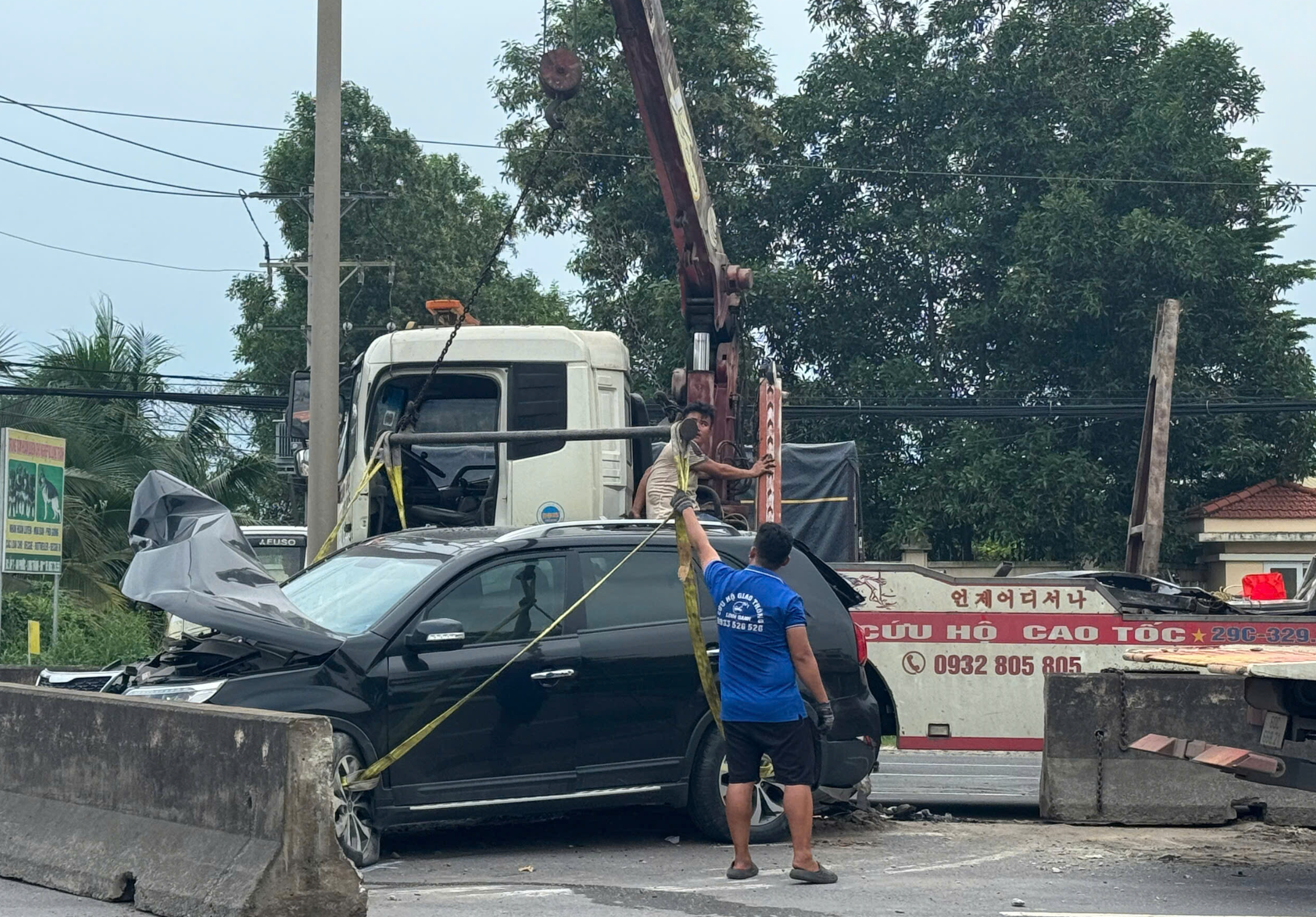 Xe tải tông liên hoàn 7 ô tô trên quốc lộ 51, giao thông kẹt cứng 