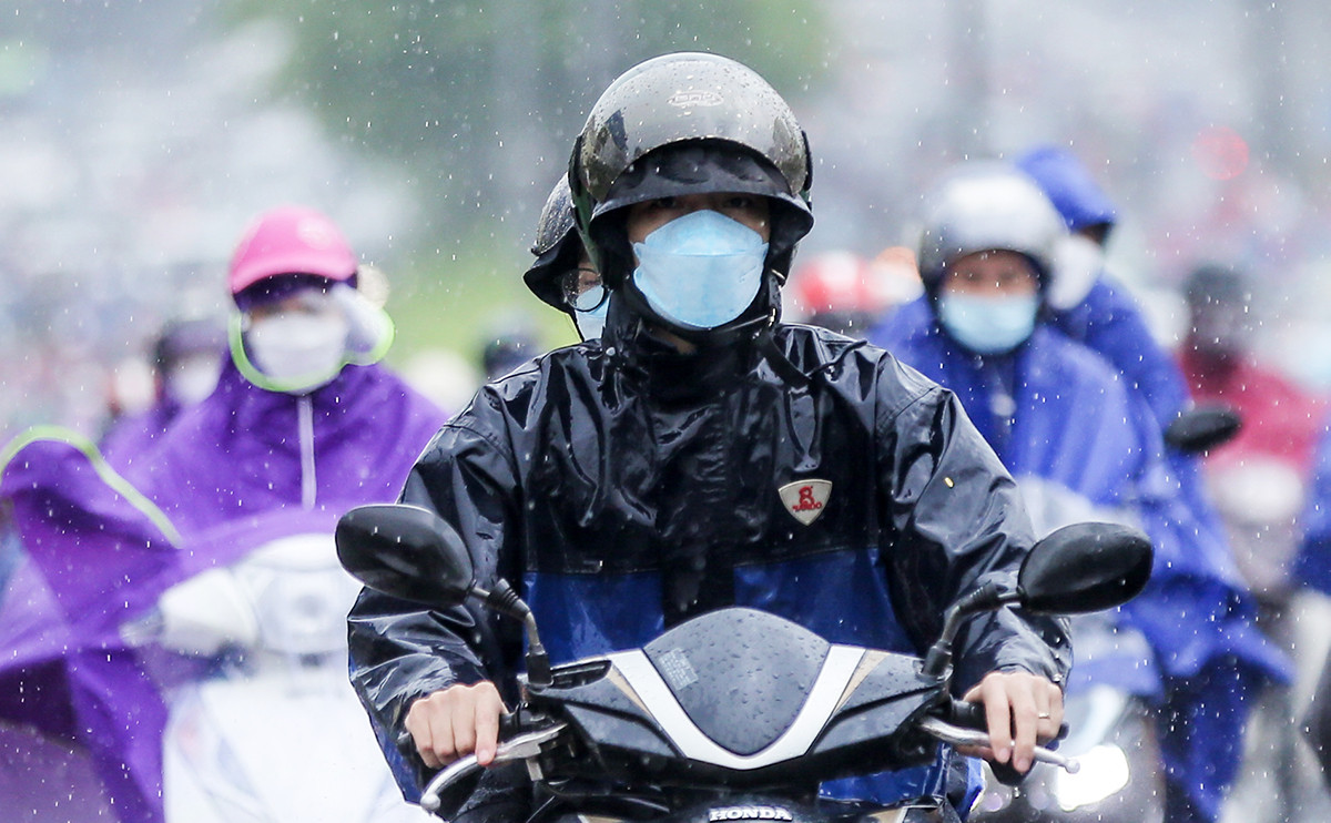 Dự báo thời tiết ngày 18/9: Từ Bắc vào Nam hứng mưa dông, Hà Nội nắng gián đoạn