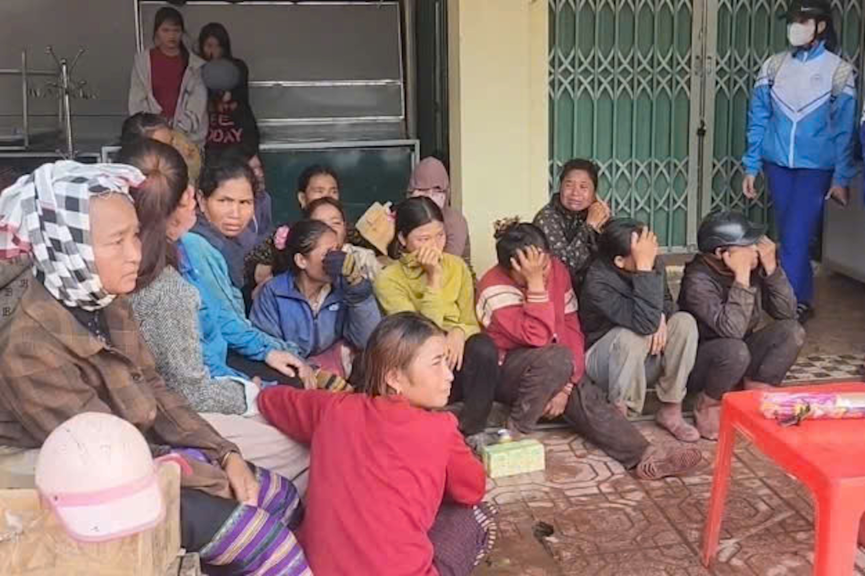 Xe tải lao vào chợ làm 12 người thương vong: Đau đớn nhìn vợ mang bầu tử nạn