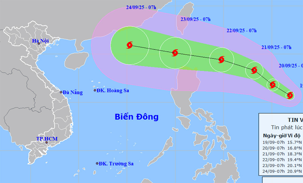 Bão Ragasa tiến vào Biển Đông với cường độ rất mạnh, có thể đạt cấp siêu bão