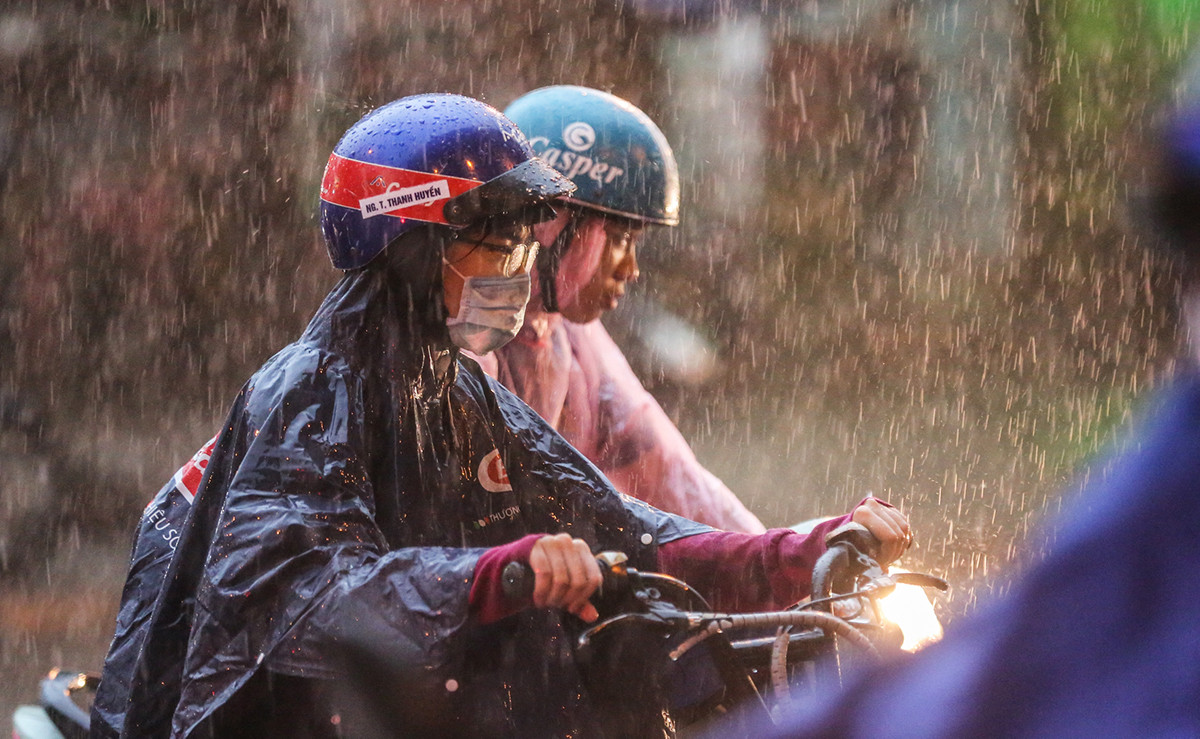 Dự báo thời tiết ngày 21/9: Miền Bắc ngày nắng, từ đêm mưa lớn