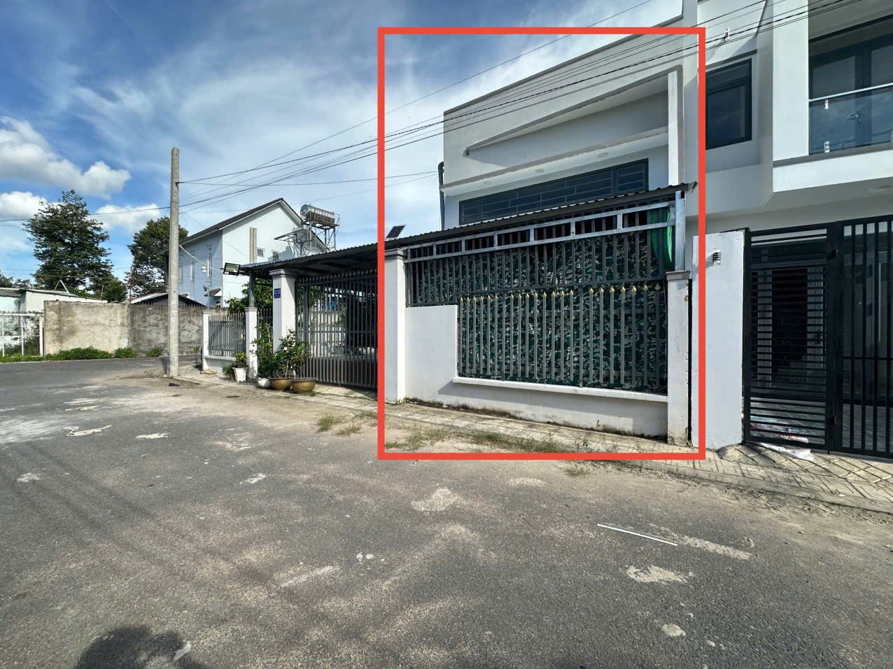 Vụ xây nhầm nhà trên đất người khác ở TP.HCM: Chủ nhà sẽ thuê 'thần đèn' di dời