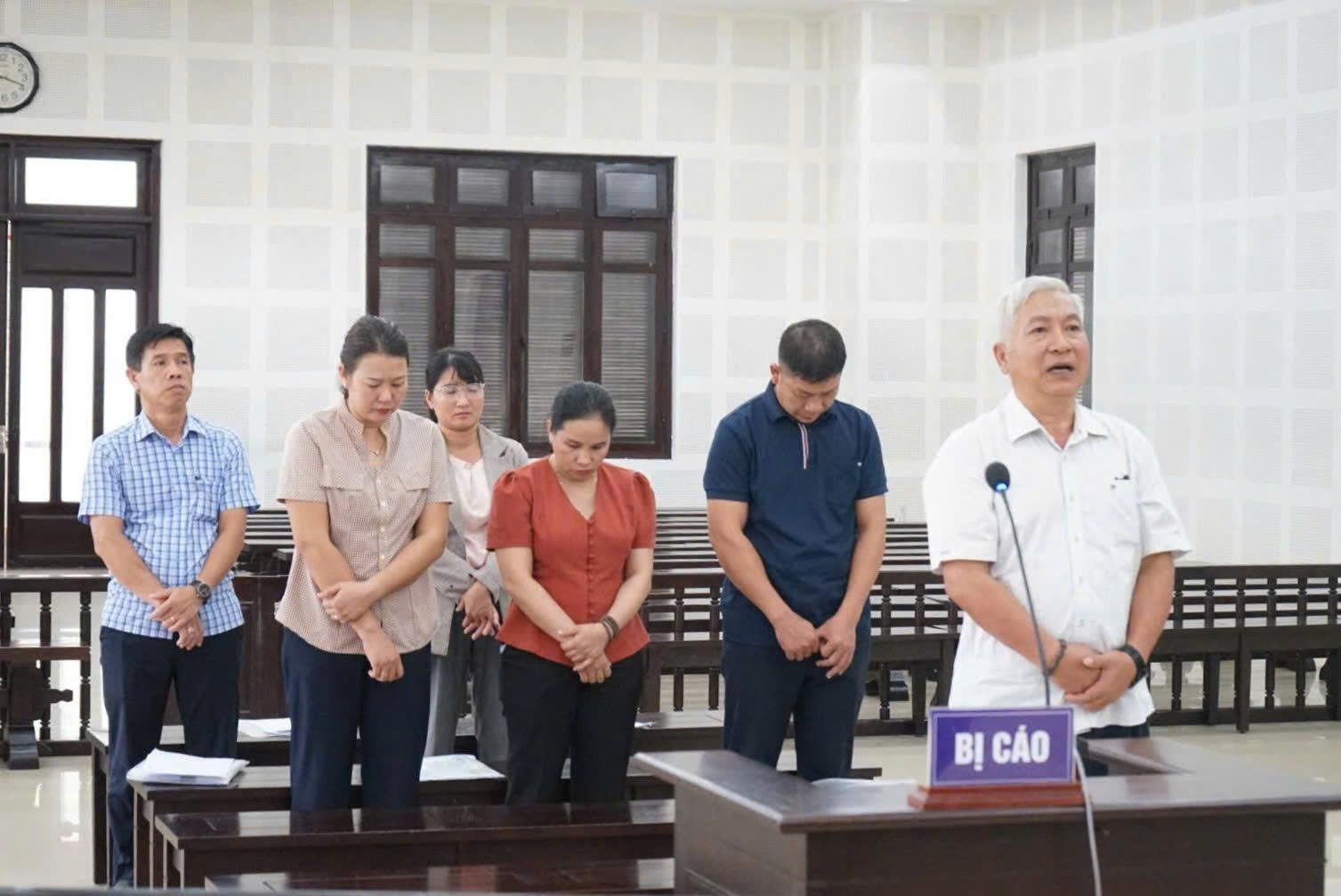 Lập khống 319 chuyến cano, nguyên Giám đốc Cảng vụ Hàng hải Quảng Nam lĩnh án