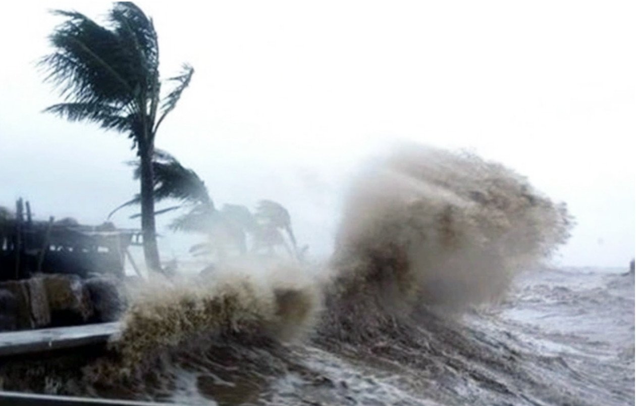 Tin bão số 9 Ragasa mới nhất: Giật cấp 11, cách Quảng Ninh 120km