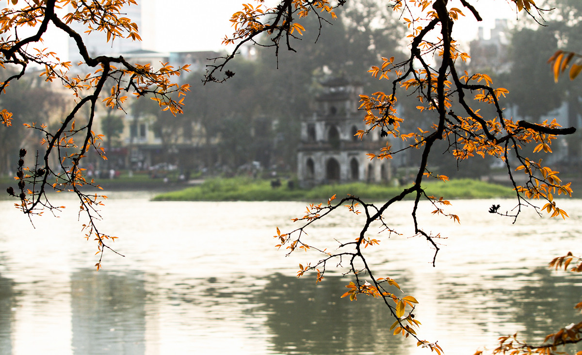 Dự báo thời tiết 2/10: Hà Nội đón nắng sau đợt mưa lớn gây ngập lụt khắp nơi