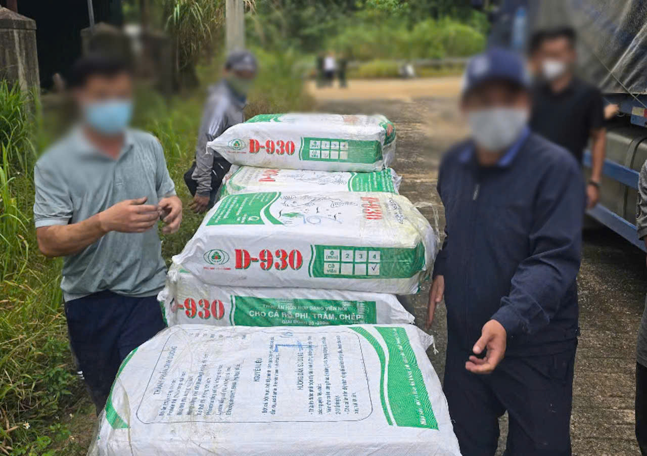 Bắt xe đầu kéo chở nửa tấn ma tuý xếp chồng như gạo từ Lào vào Việt Nam