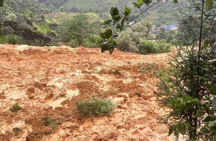 Bão số 11 suy yếu thành áp thấp nhiệt đới, 6 tỉnh Bắc Bộ nguy cơ lũ quét, sạt lở