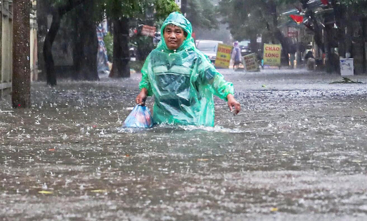 Dự báo thời tiết 8/10: Hà Nội và loạt tỉnh Bắc Bộ còn mưa lớn, cảnh báo ngập úng