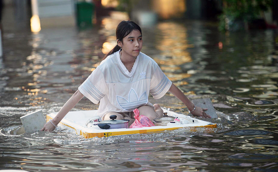 Tin mới nhất về lũ trên sông Cầu, sông Thương và vùng áp thấp trên Biển Đông