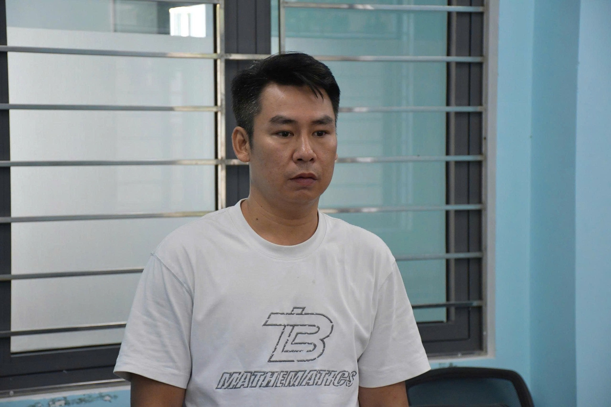 Bắt kẻ mang xăng dọa giết cả nhà người khác vì tranh chấp đất đai