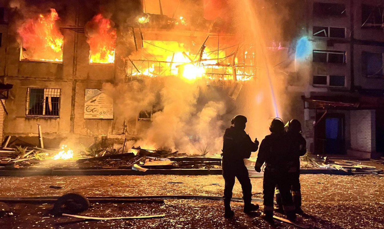 Ukraine cáo buộc Nga tập kích quy mô lớn vào Kharkiv bằng bom dẫn đường